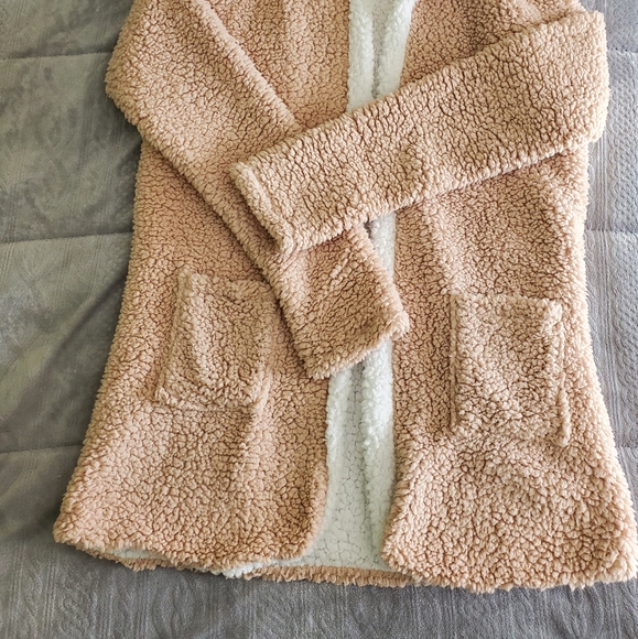 Cozy fluffy jacket sz~L - Picture 3 of 4